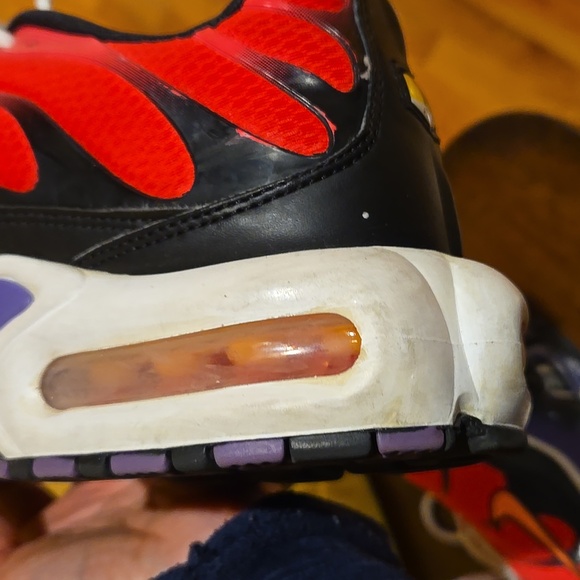 Nike Vibrant Red and Black Athletic Shoes Mens Size 12 - Picture 13 of 16